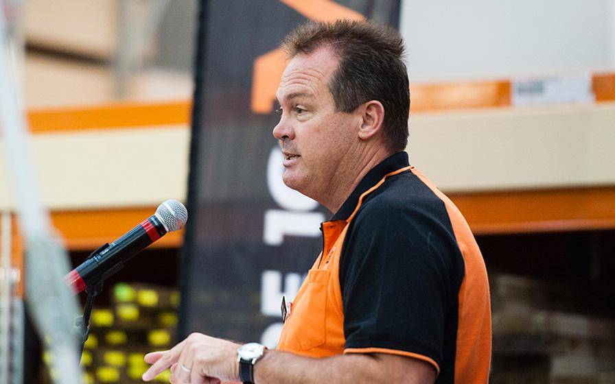 Mitre 10 boss resigns