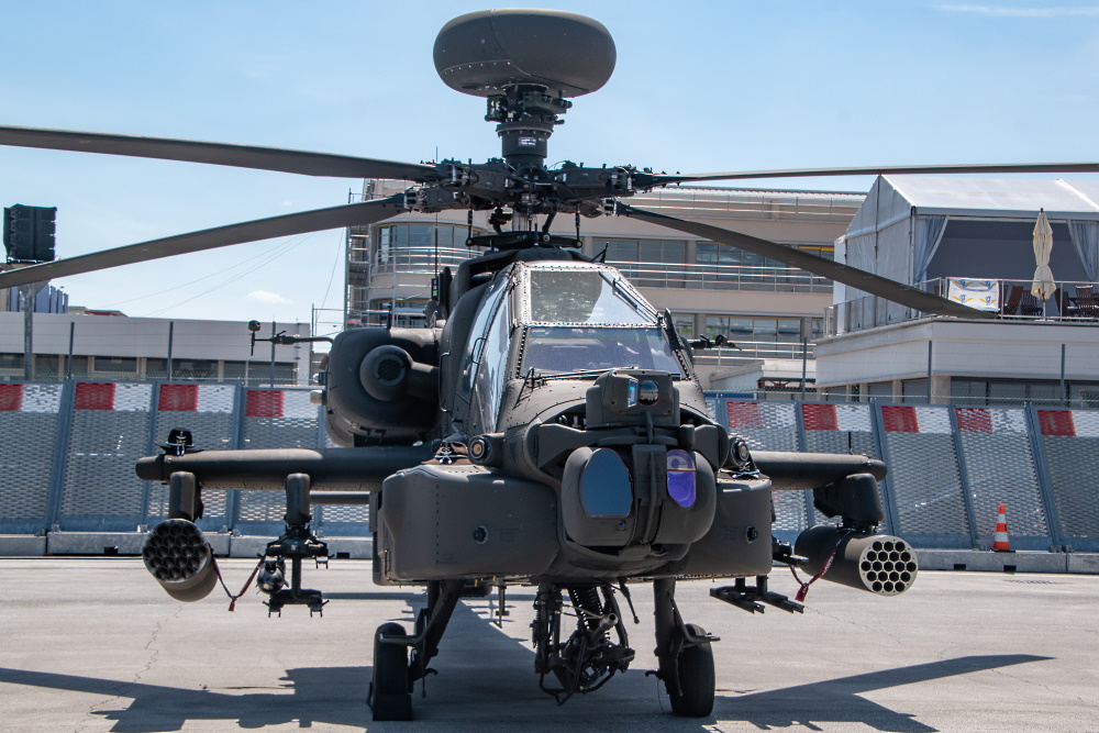 Australian Defence Force switches to Apache helicopters - Vimarsana News