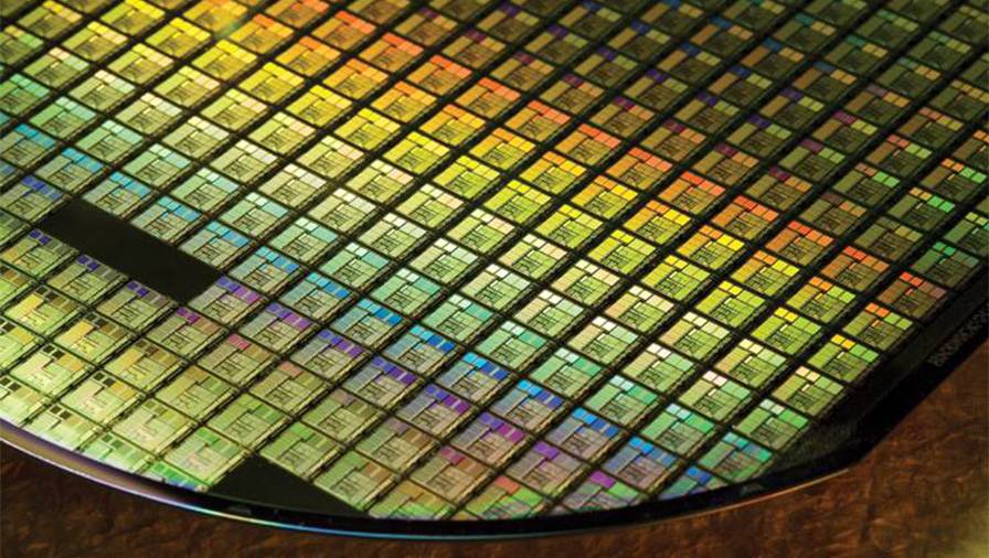 NZX50 slips as mood sours of tech