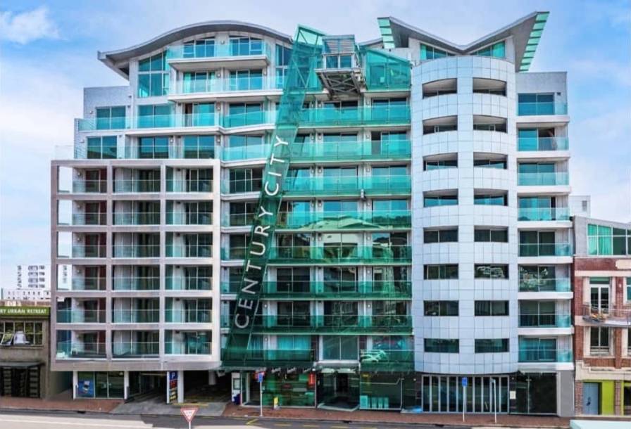 Serepisos’ Century City Hotel company in receivership