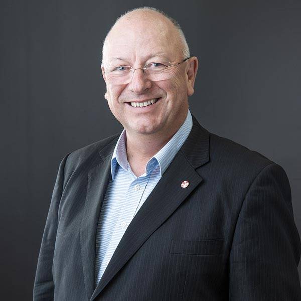 Murray Horn resigns second board, Spark, on health grounds